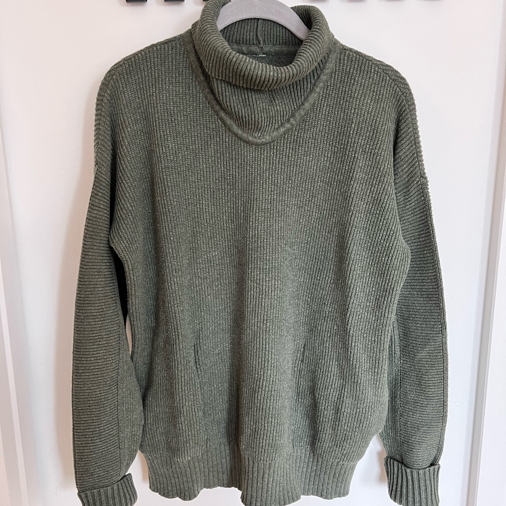 Lululemon Pocket Sweater